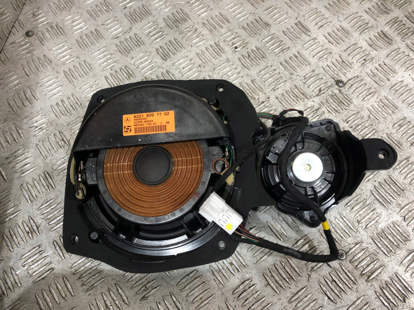 IDEALNY speaker SUBWOOFER left MERCEDES S W221 1 9