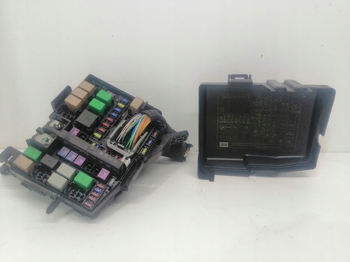 KIA OPTIMA III 1,7CRDI Module fusibles 10