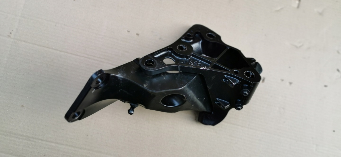 HALTER SCHARNIER TÜR LINKS MCLAREN 570S