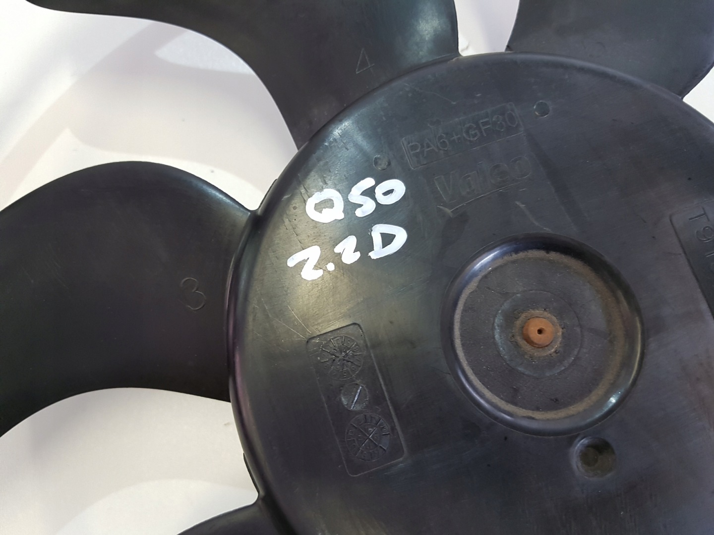 INFINITI Q50 2.2 d radiator fan engine