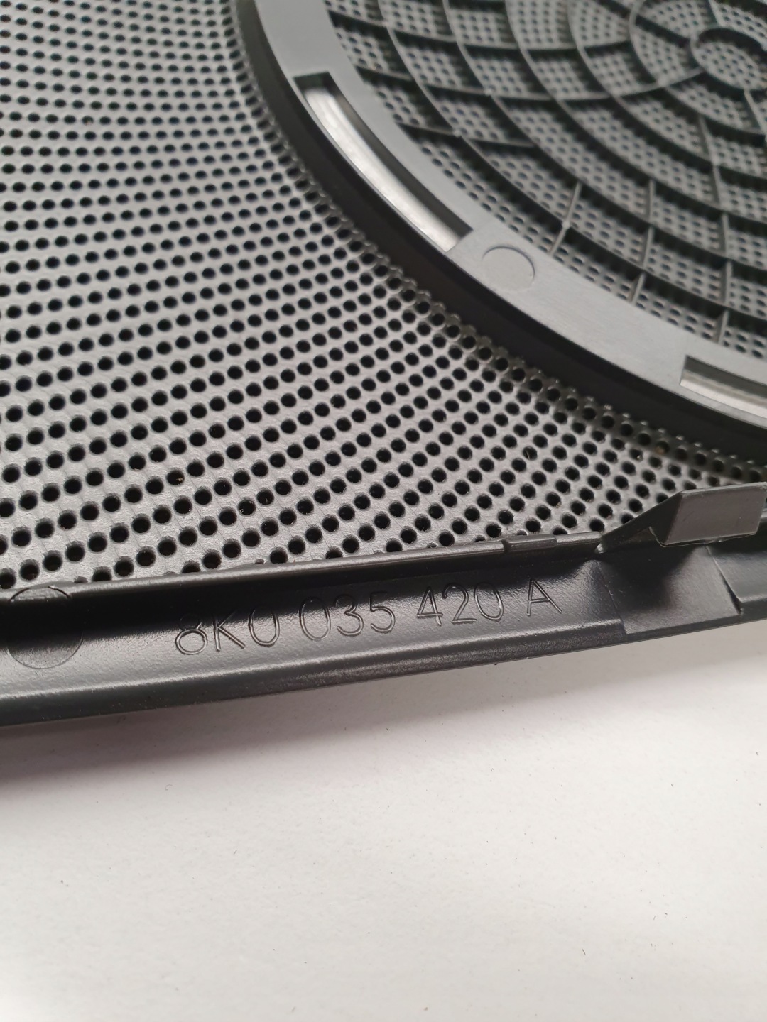krycí repráku AUDI A4 B8 BANG 8K0035420A