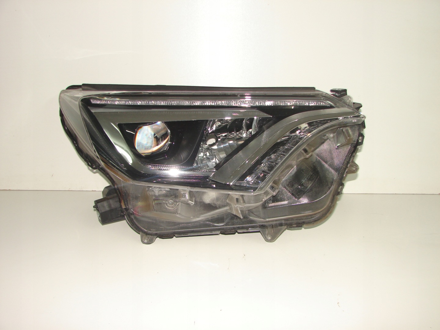 Reflektor light right TOYOTA RAV4 RAV-4 IV LIFT 16