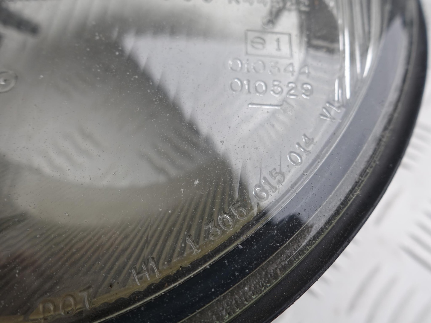 PORSCHE 911 993 SZKLO REFLEKTOR light left front