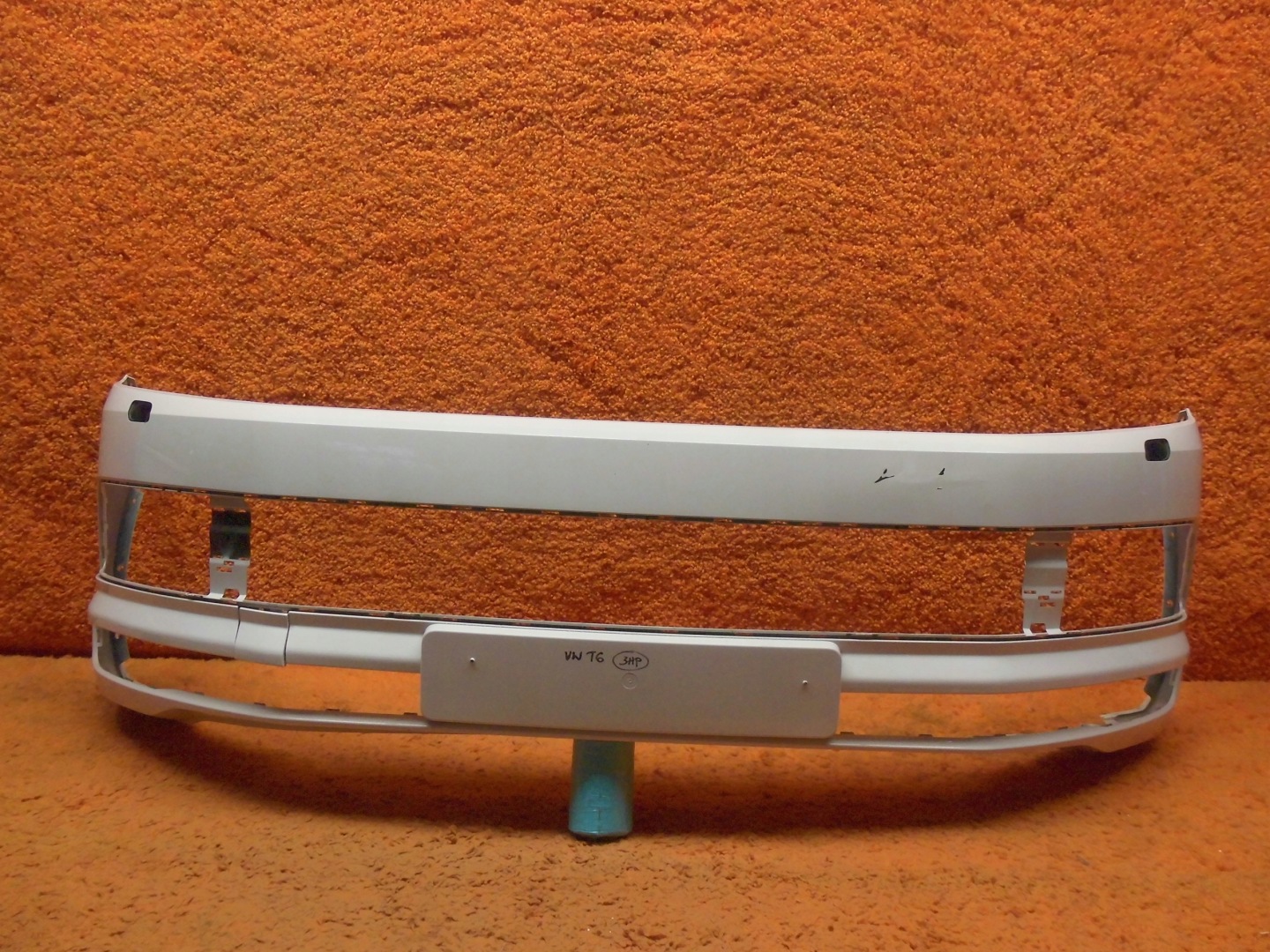 15+ Vw Multivan T6 Caravelle bumper front bialy