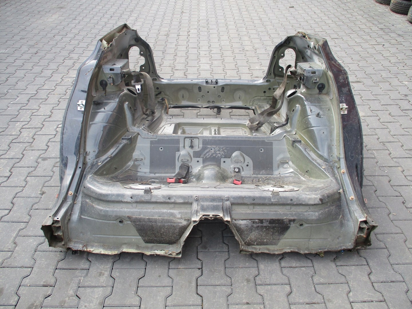 Radhaus Längsträger Gurten heck BMW 1 E87