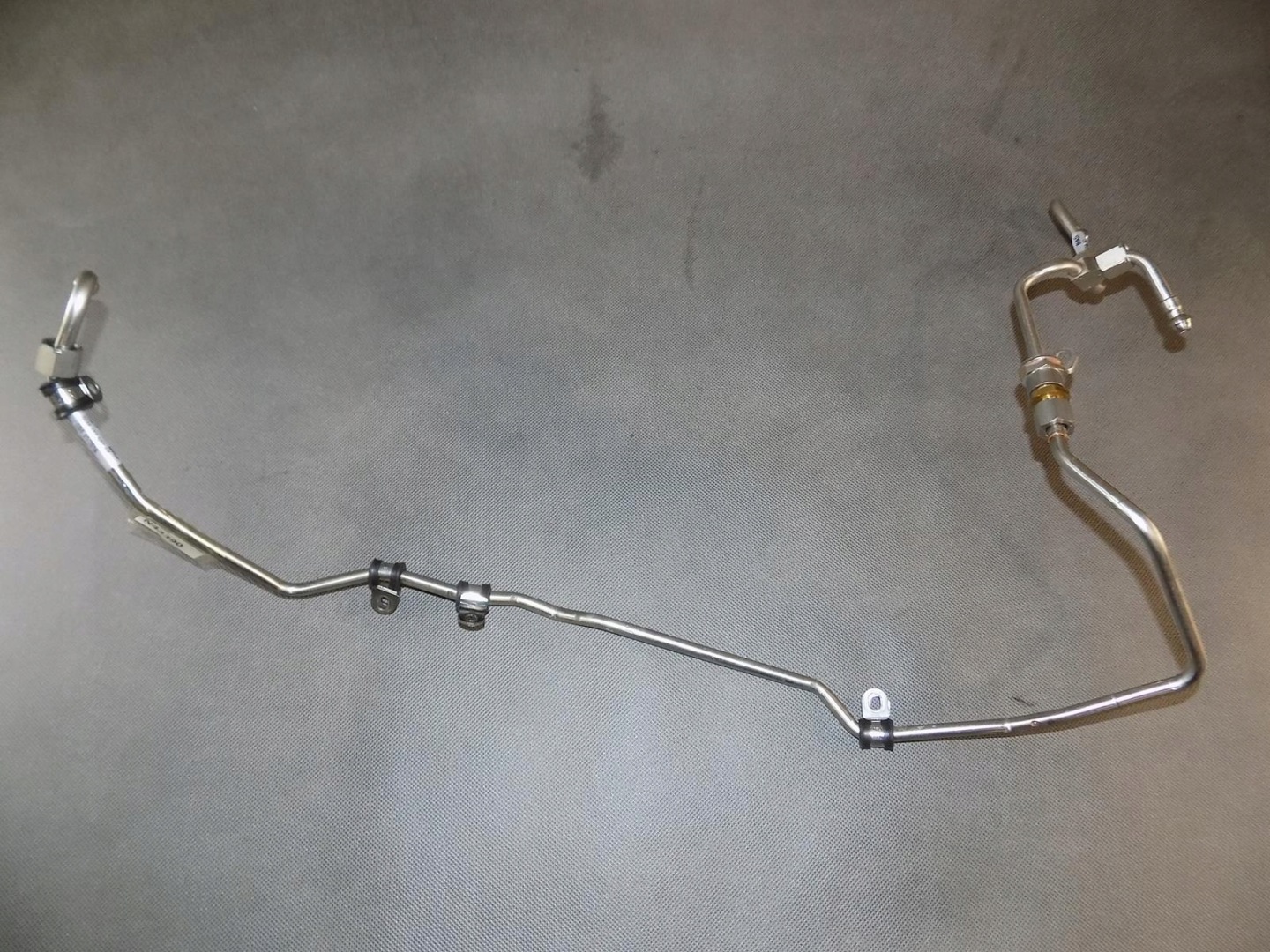 AUDI RS5 8W fuel line 06M127507AB