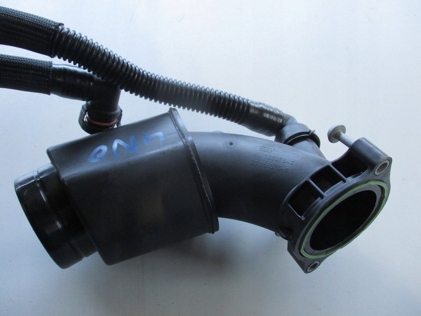 pipe hose Audi A8 4N0
