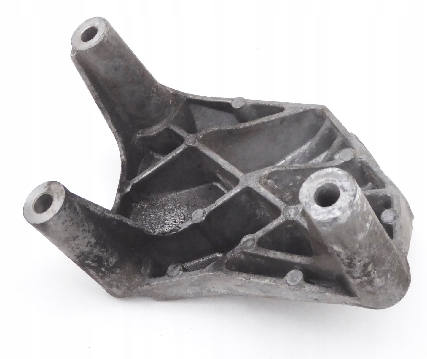 support 13226751 OPEL MERIVA B 1.4 TURBO