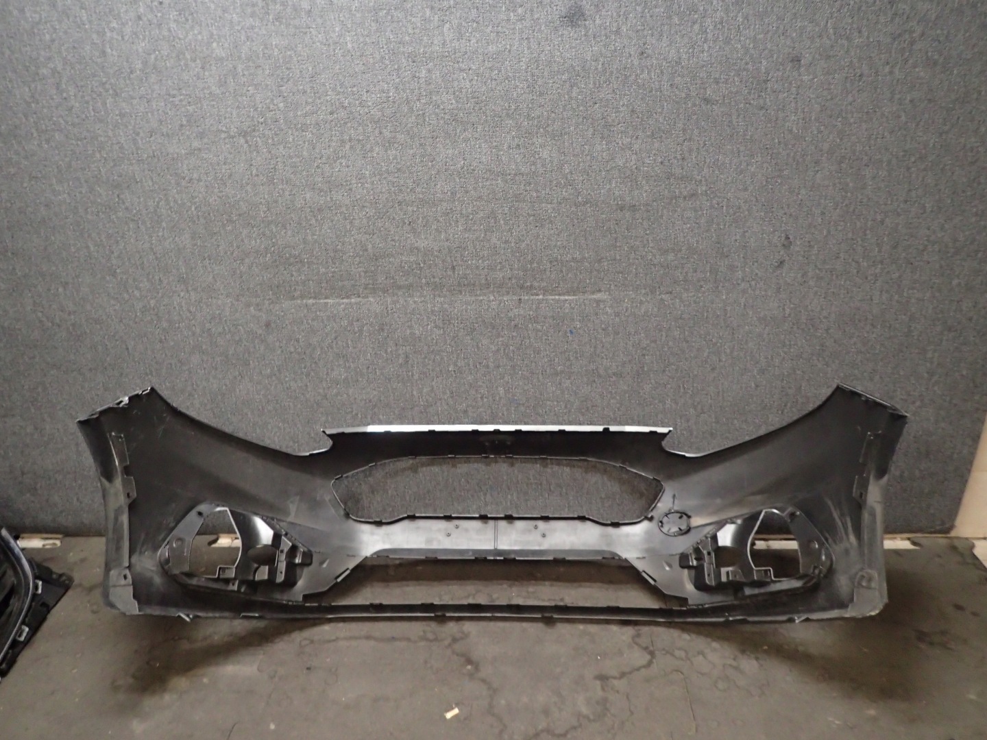 nárazník předek FORD FIESTA MK8 ST