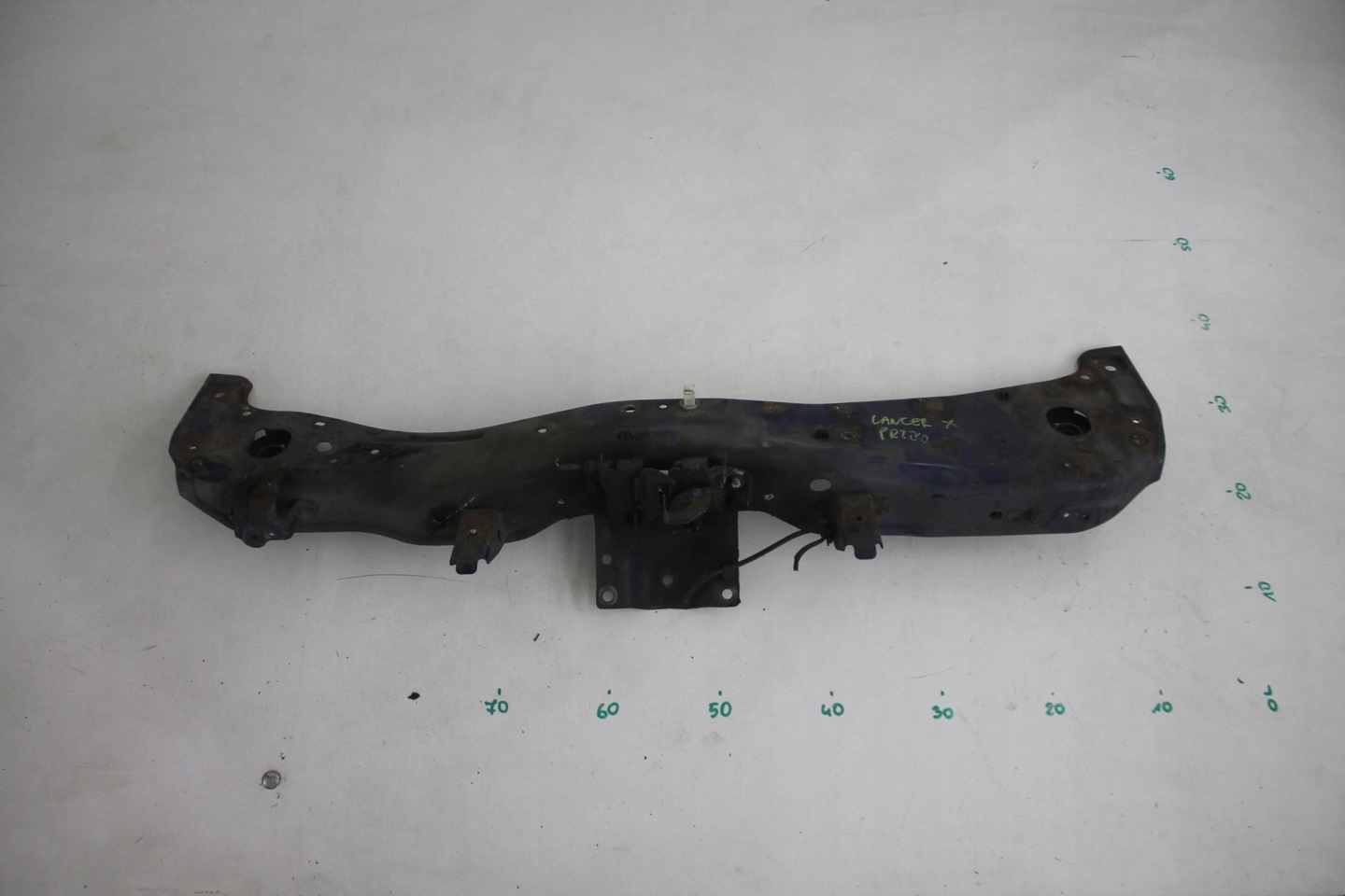 support panel for radiators cover upper MITSUBISHI LANCER X
