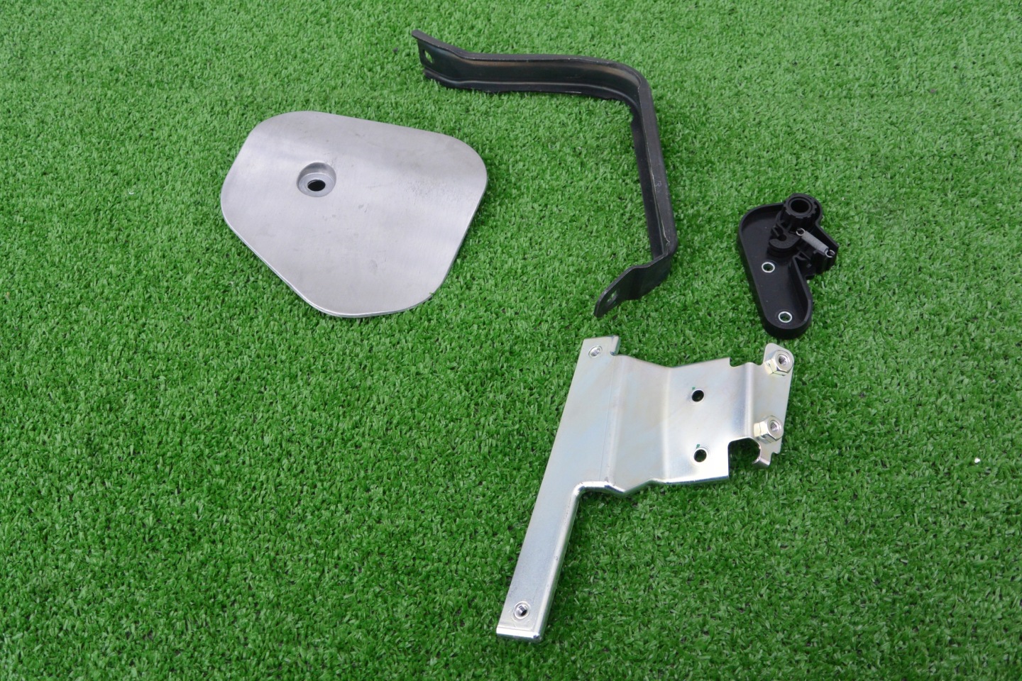 spoiler holder bracket MASERATI QUATTROP GHIBLI