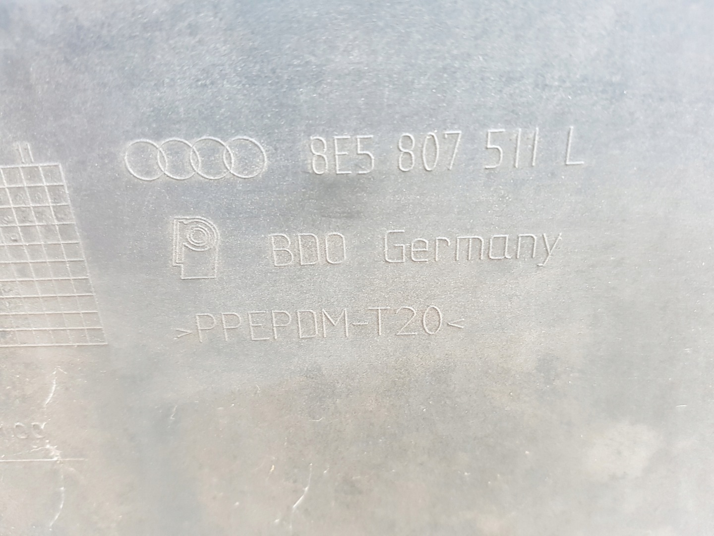STOSSSTANGE HECK AUDI A4 B7 S-LINE LAK: LZ9Y SEDAN