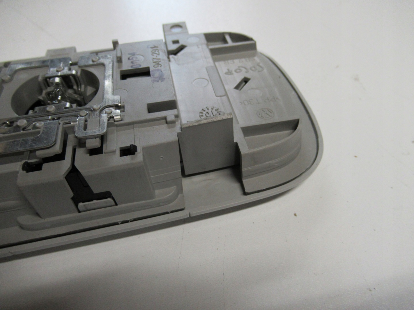 light lighting cabs VW PASSAT B7 3C0947291D