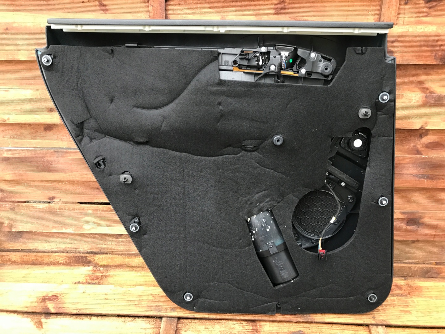 AUDI Q7 4L0 side upholstery right rear part EU 0188