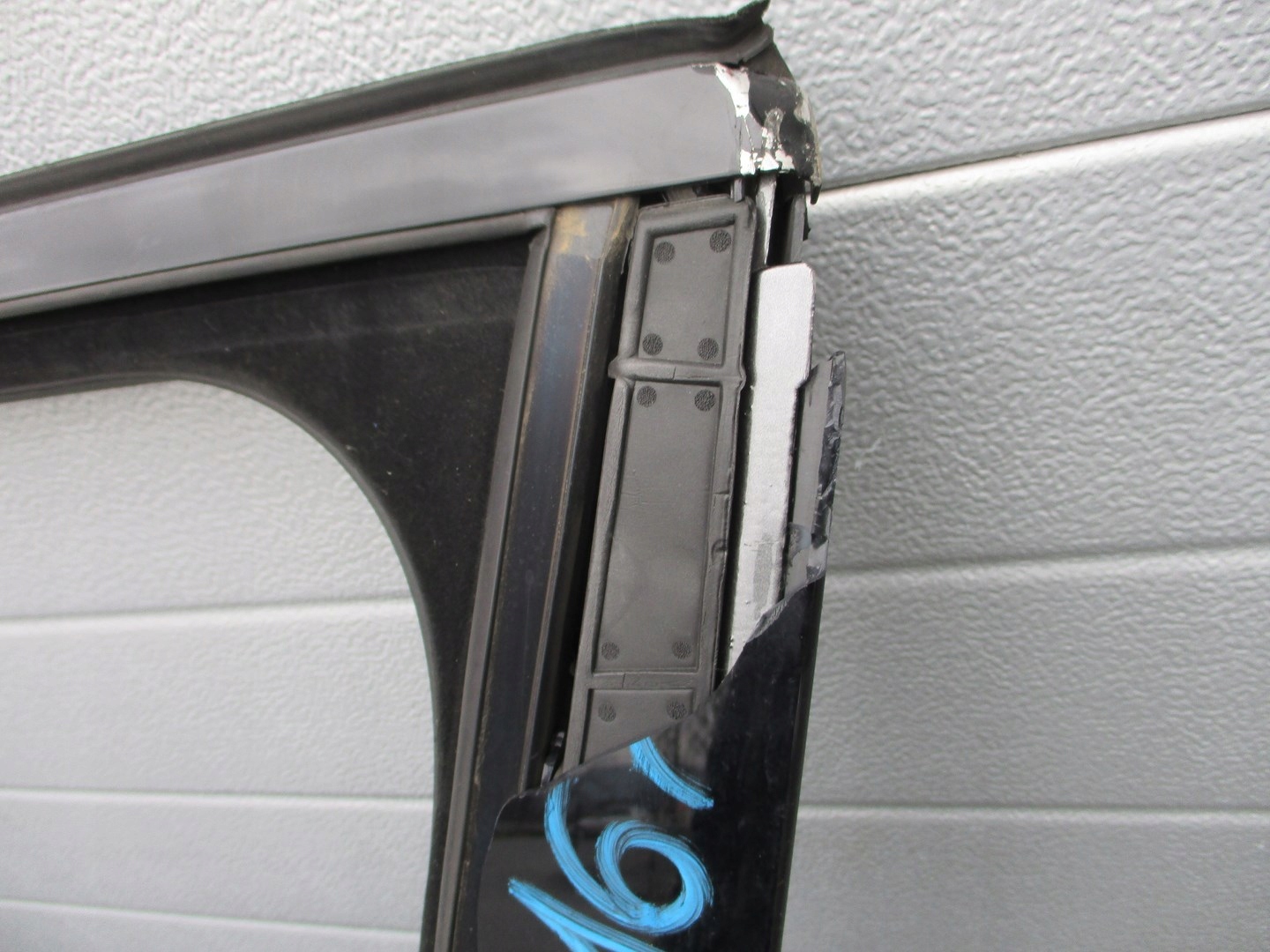 door Range Rover Sport 16R left front