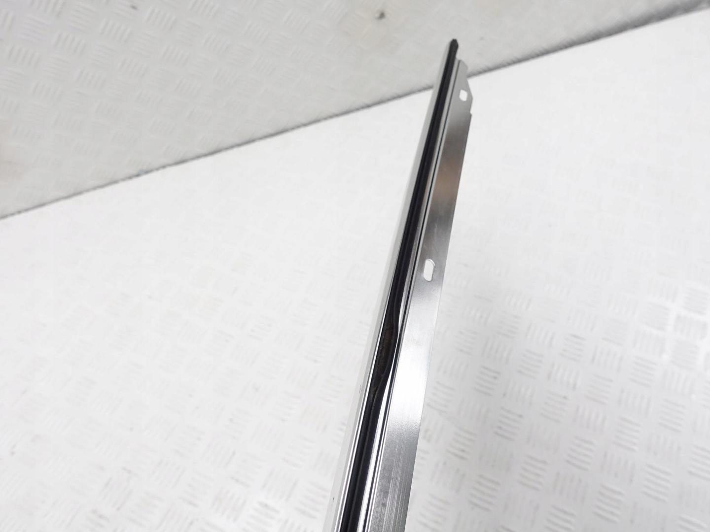MASERATI GHIBLI 13- M157 moulding ski CHROM right