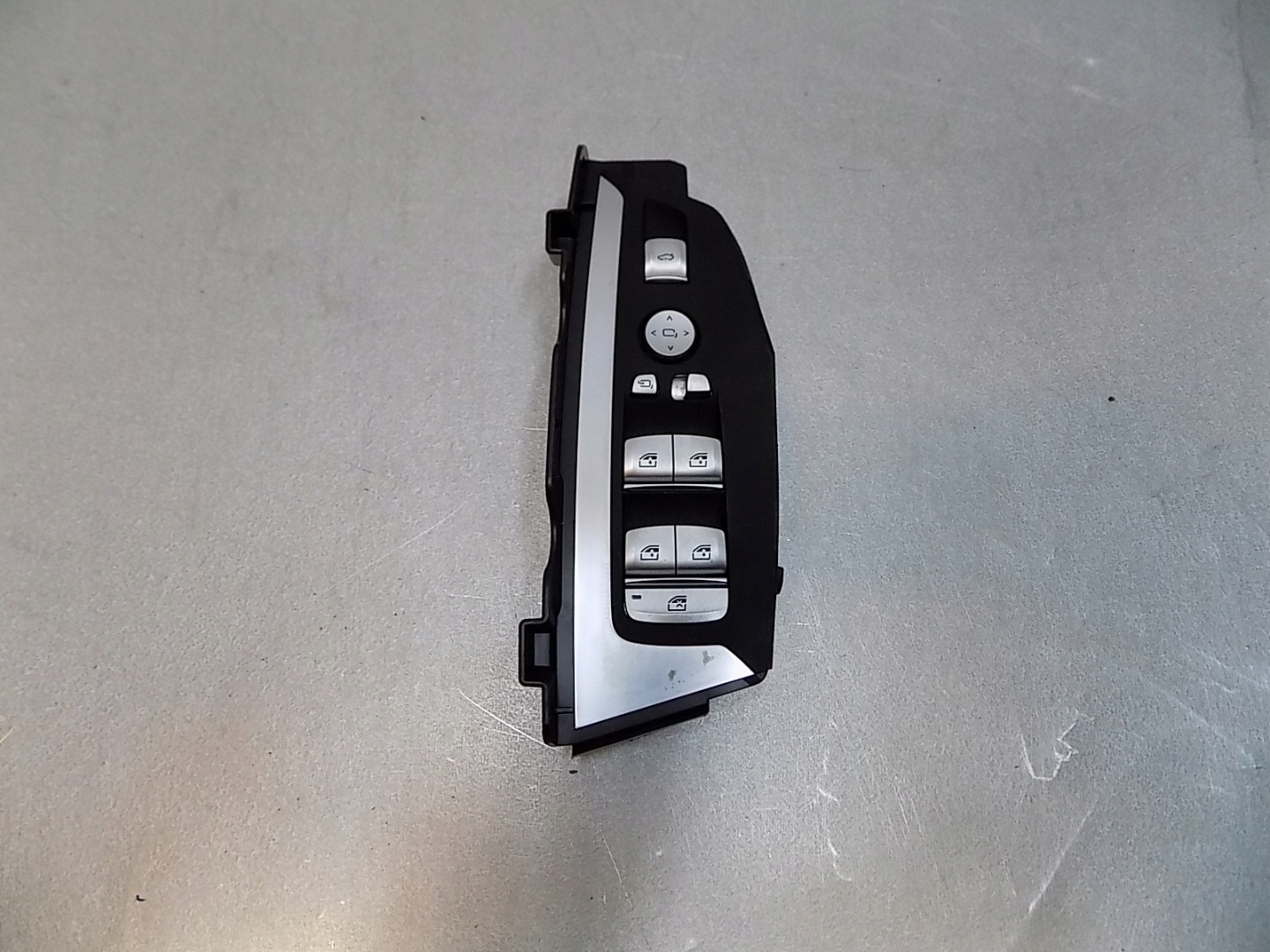 BMW X3 G01 PANEL of the window switch