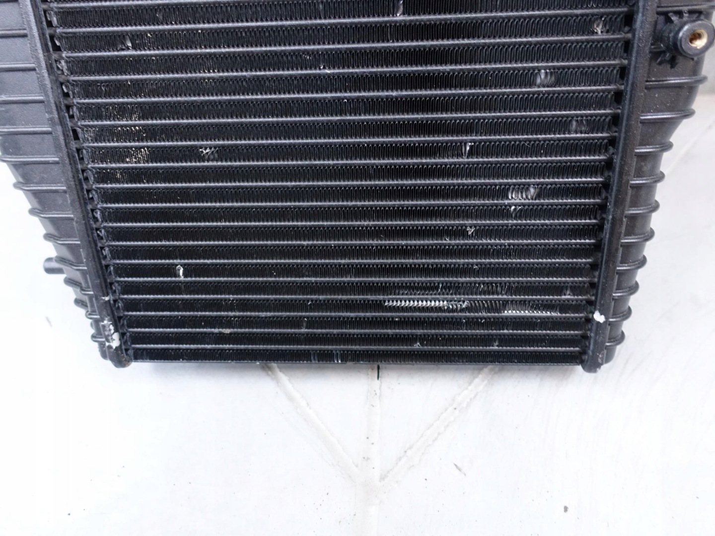 ASTON MARTIN intercooler chladič 1030162200