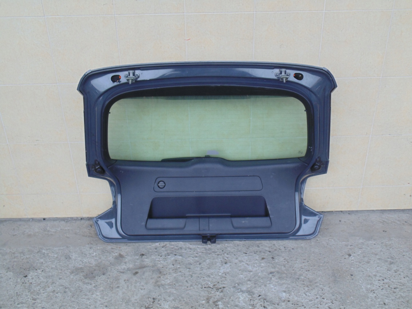 boot doors complete AUDI Q2 81A 16R.