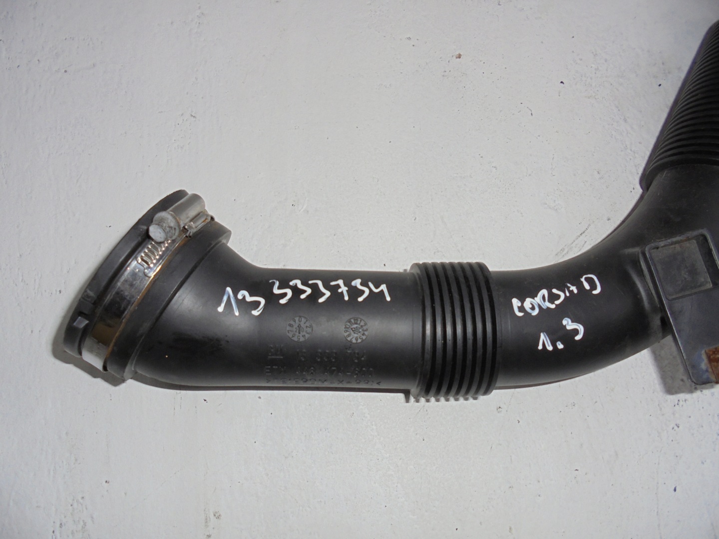 OPEL CORSA D 1,3 CDTI hose pipe air hose