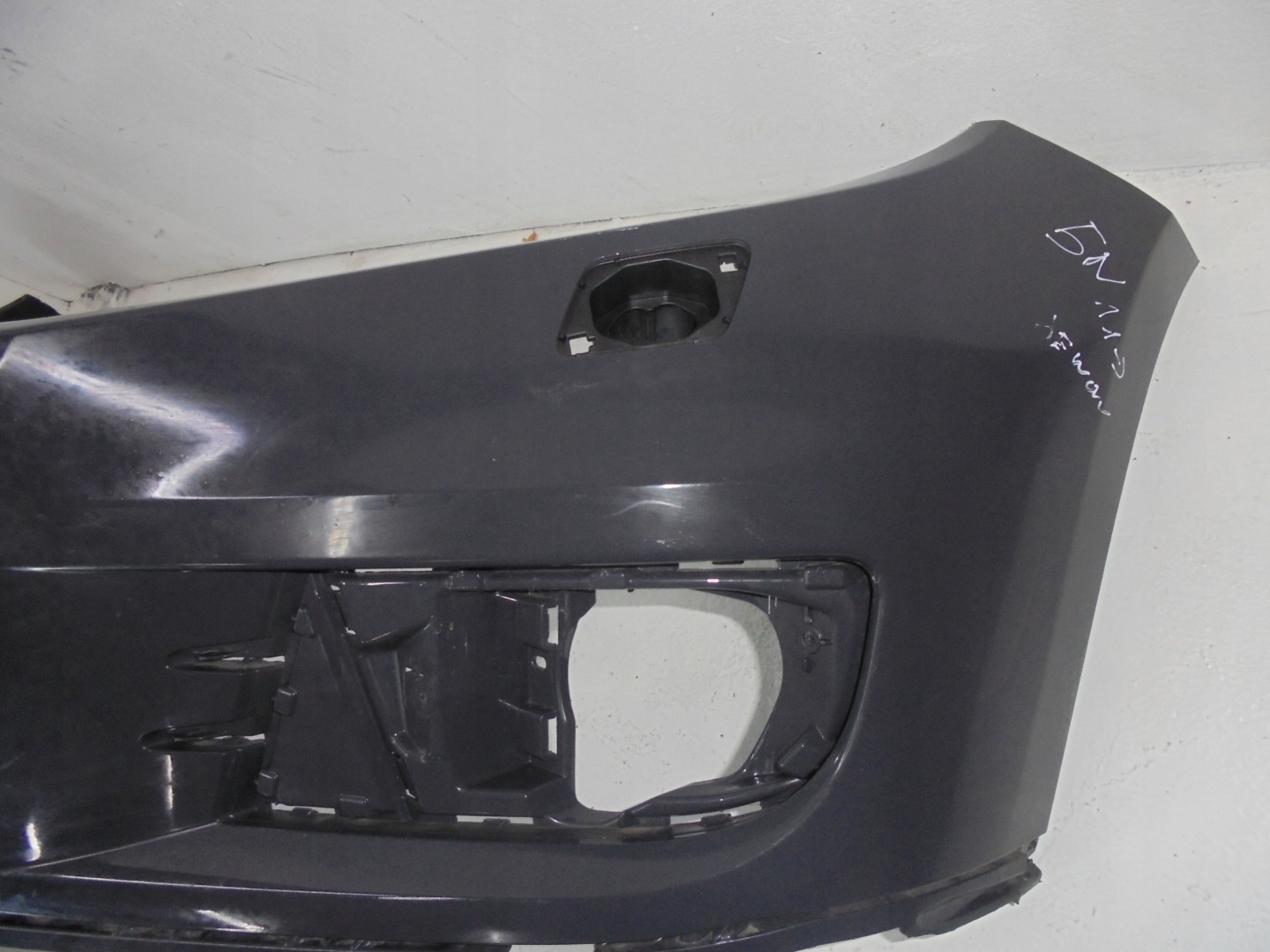 VW TIGUAN 5N BUMPER FRONT FRONT XENON 11R>
