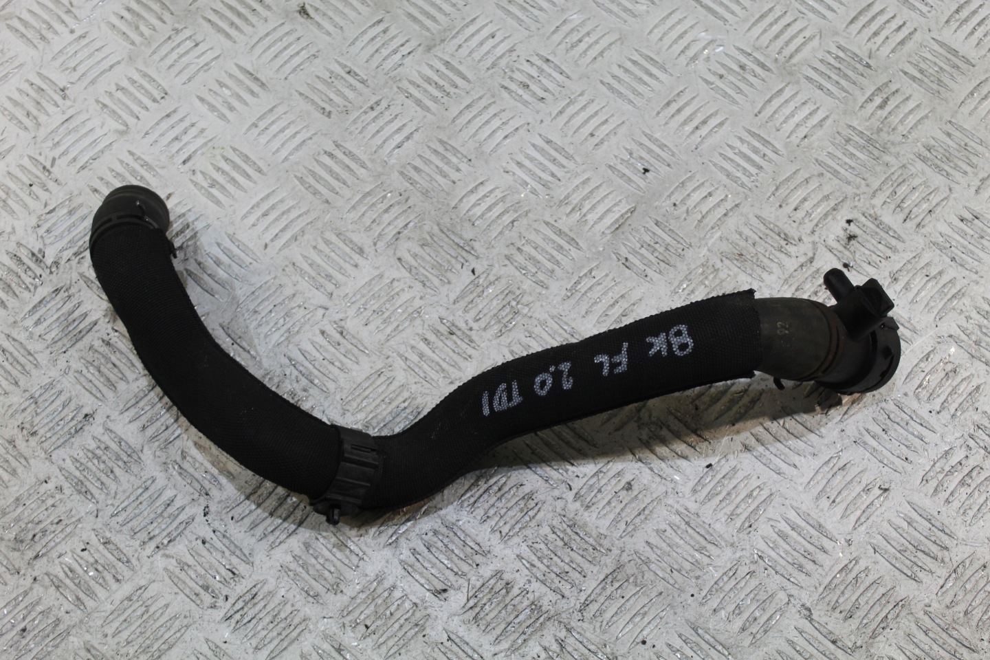 crijevo prijenos vode AUDI A4 8K0 LIFT