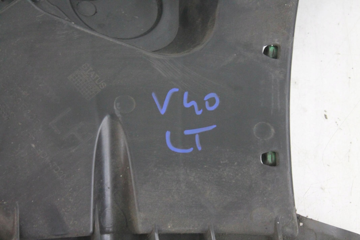 bumper bracket left rear part 31395103 VOLVO V40 II