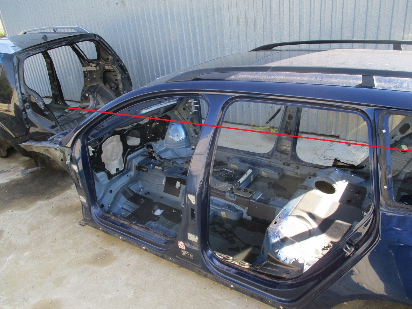 LONGHERONE Coppa posteriore VW PASSAT B6 3C9 kombi