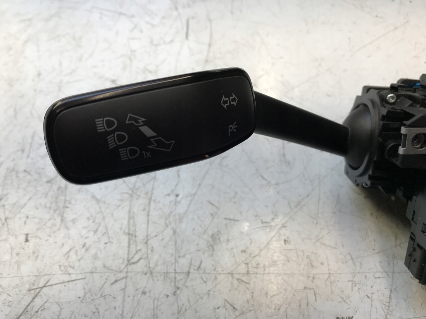 control switch ring VW GOLF VII 5Q0953507EB