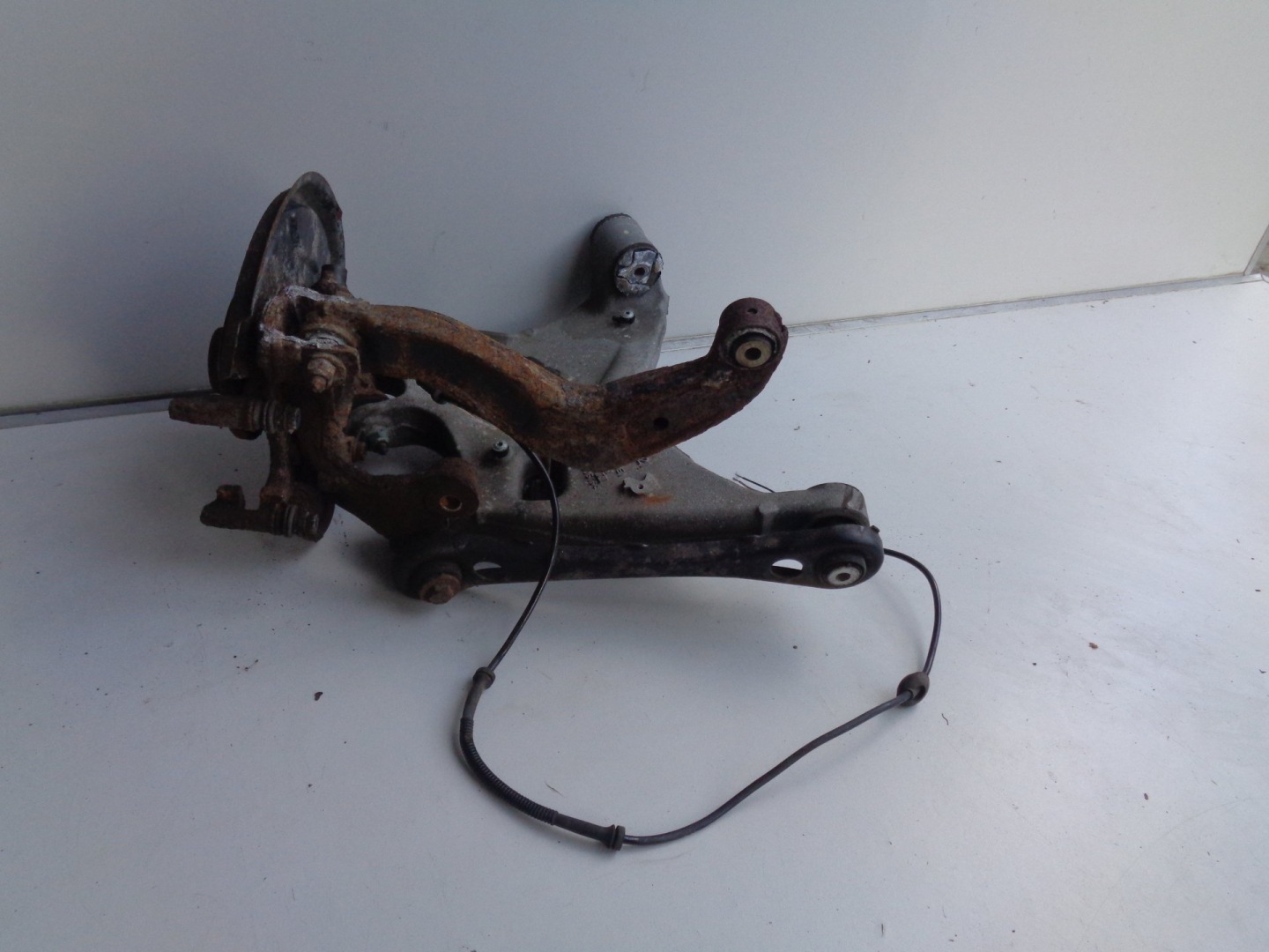 swing left rear arm AUDI A4 01-04 QUATTRO