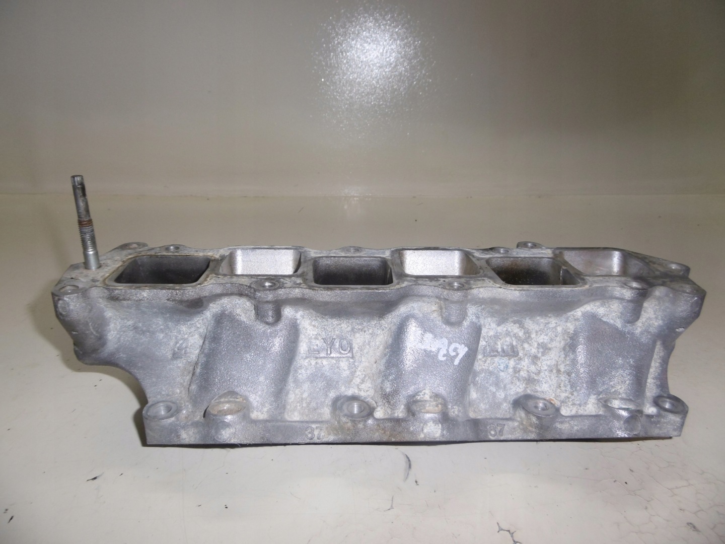 intake manifold INFINITI NISSAN 3.7 V6