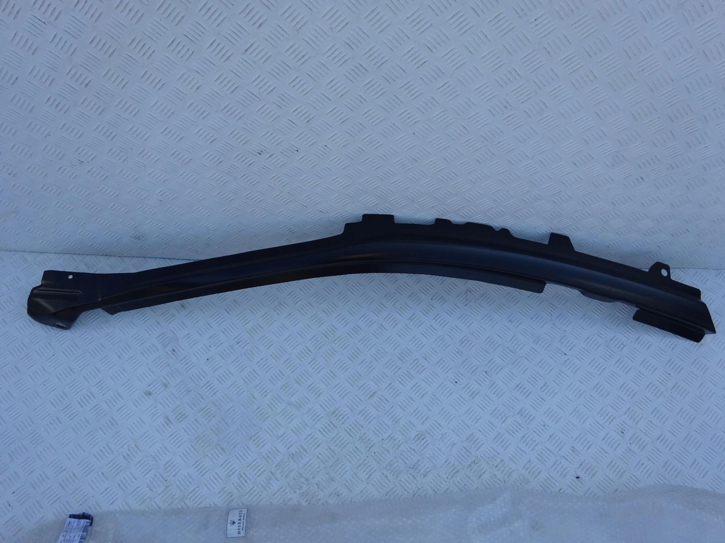 MASERATI GHIBLI QUATTROPORTE side pillar roof