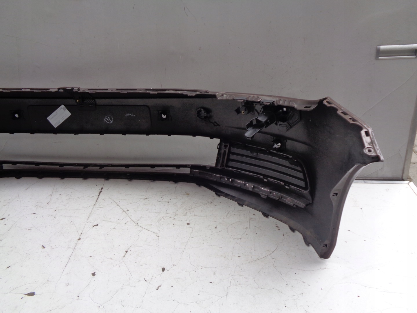 Frontstoßstange VW TOURAN 5TA 16- NR 17131