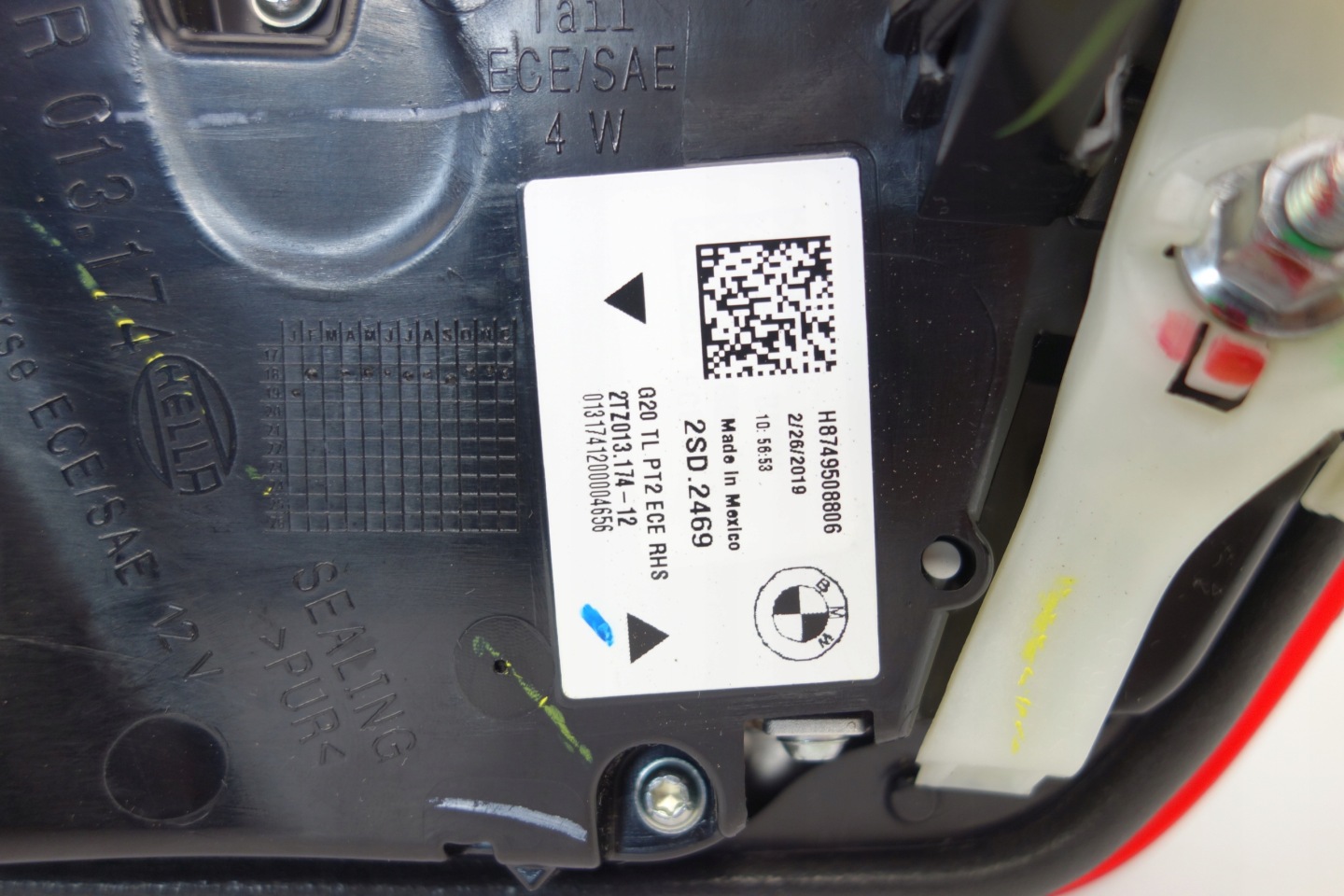 light right rear LED to the bonnet BMW G20 7495088