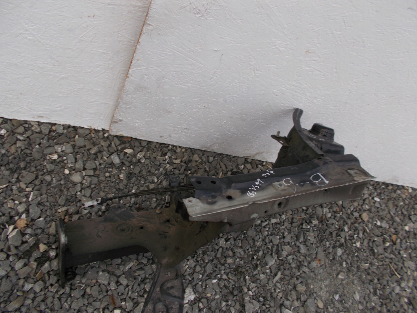 VW PASSAT B6 3C0 quarter left left front
