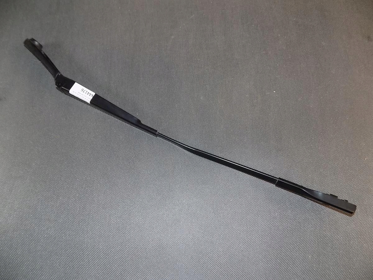 AUDI A7 4G wiper arm left 4G1955407D