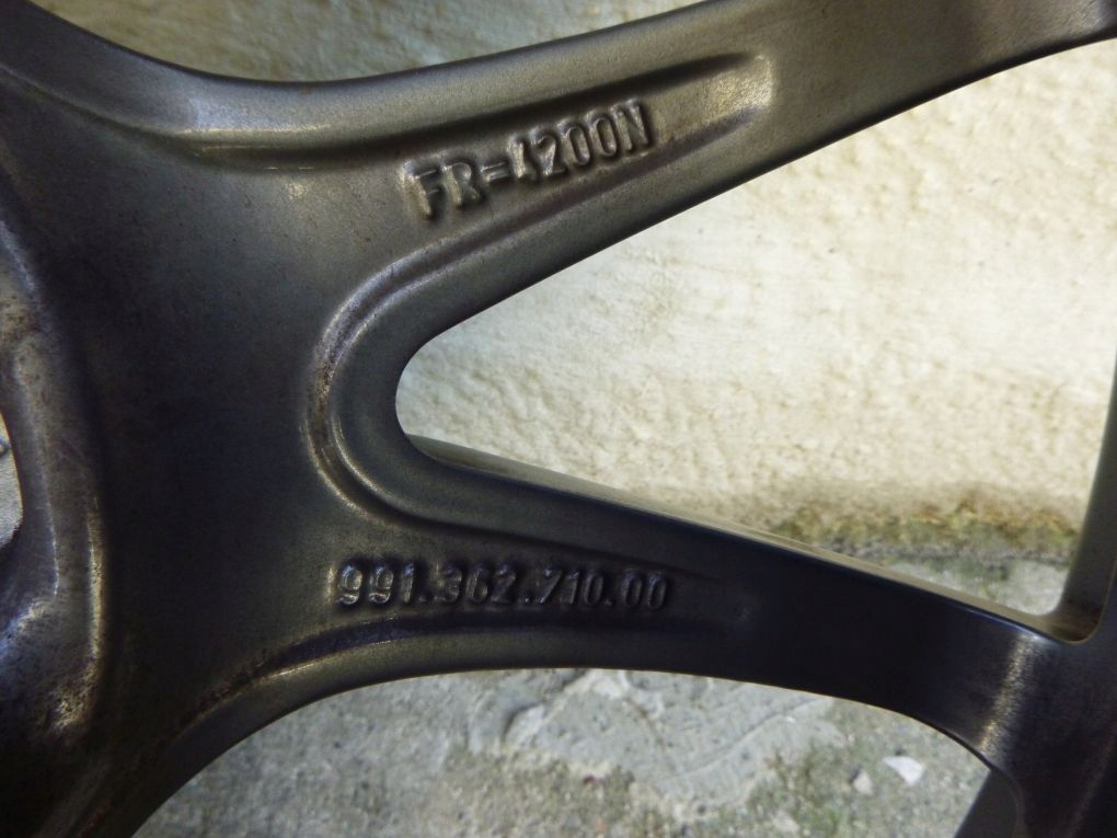 PORSCHE 991 5JX20 H2 ET49 disk hliníkový