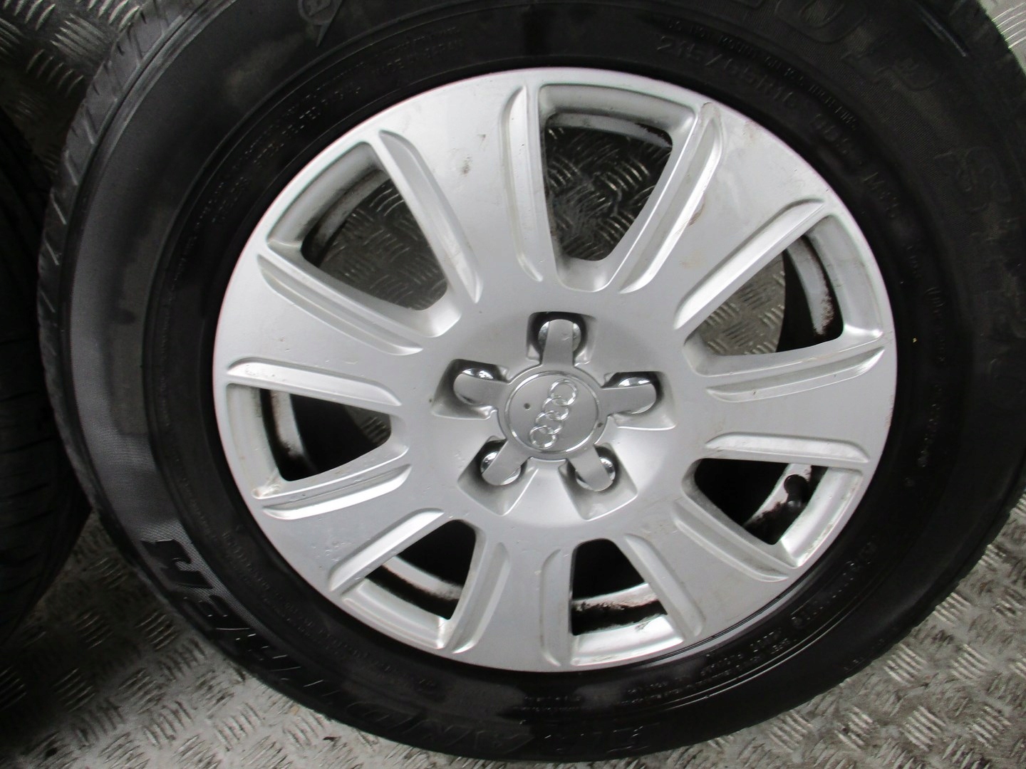 wheels discs tyres Audi Q3 8U0 R16