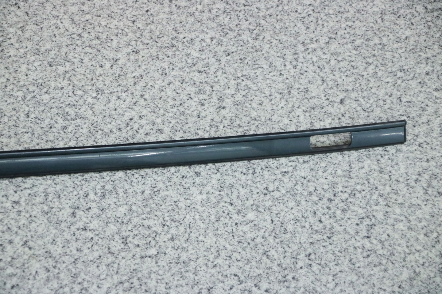 BMW E61 moulding roof roofs right below ski
