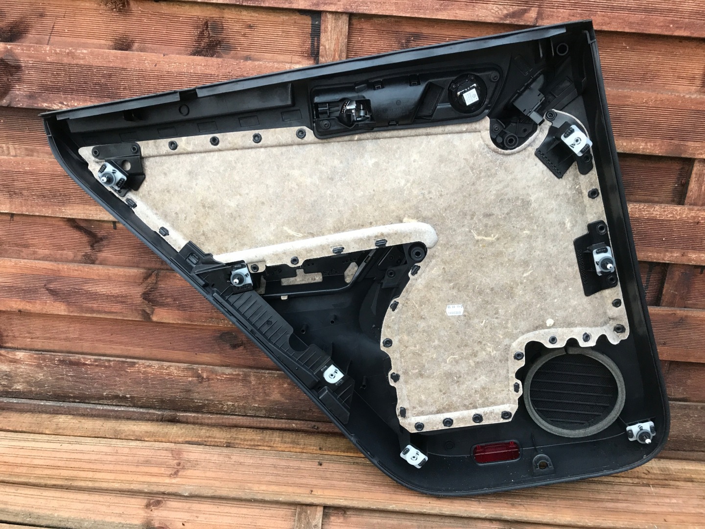 TIGUAN side upholstery right rear part EU 0246