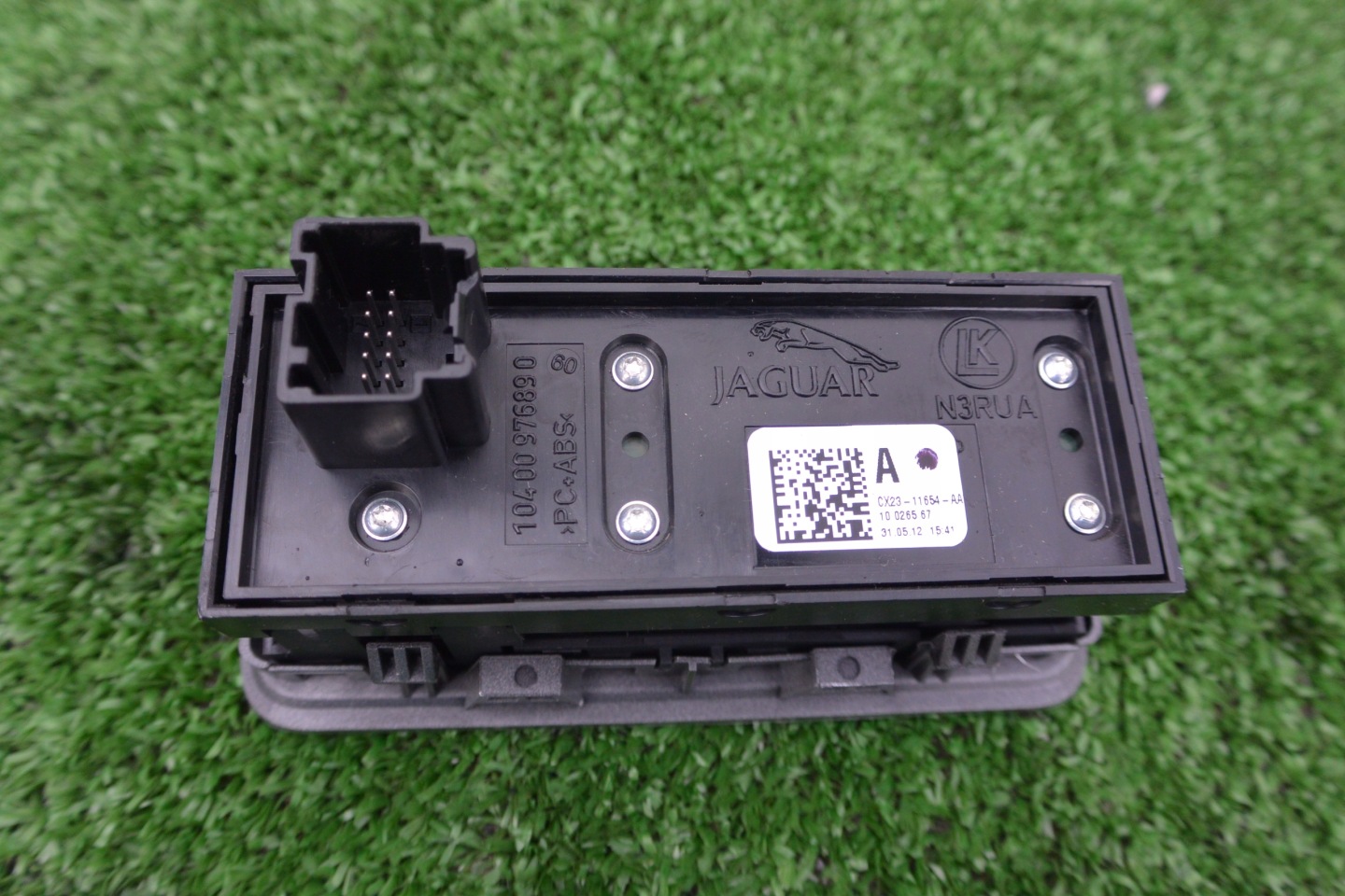 PANEL světel otevírání kufru JAGUAR XF X250