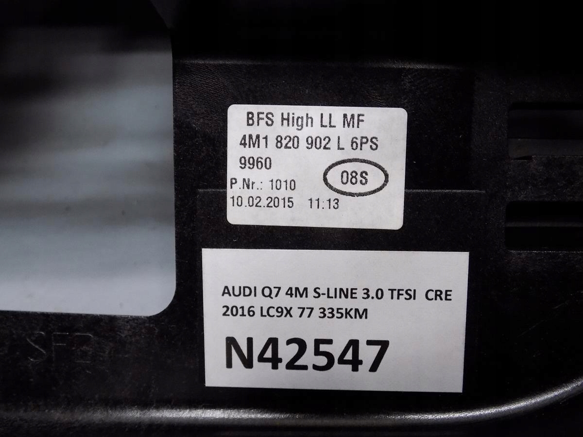 AUDI Q7 4M rešetka rešetka ventilacije armature LED 4M1820902L