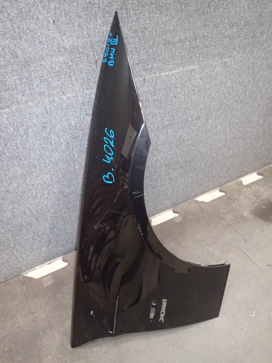 FENDER FRONT RIGHT BMW III 3 E90 E91