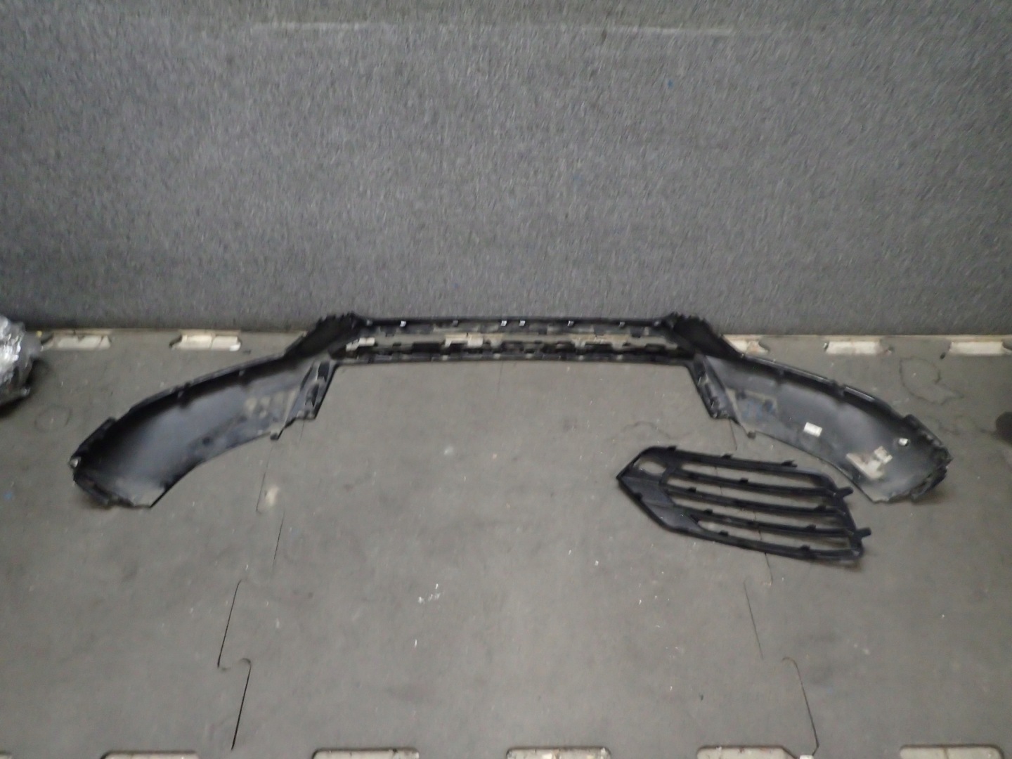 nárazník předek AUDI Q3 LIFT 15- S LINE