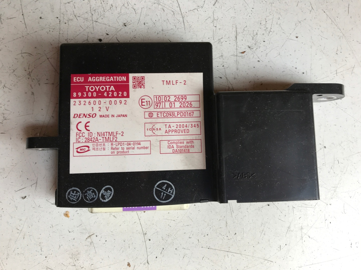TOYOTA RAV4 III 2.2 module control unit 89300-42020