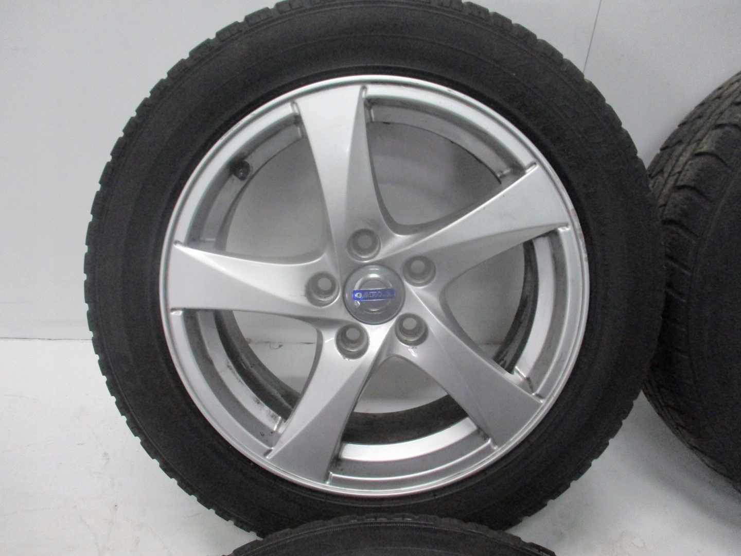 wheels discs tyres VOLVO V60 R16 M+S