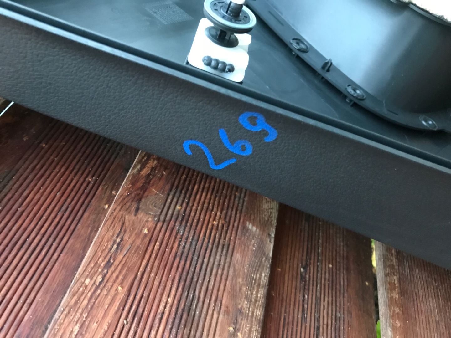 TIGUAN 5N0 side upholstery left front EU 0269