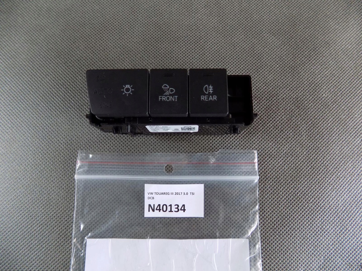 VW TOUAREG III light switch 761941633