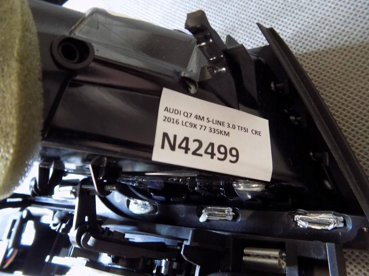 AUDI Q7 4M grid air conditioning devices left 4M1820901P