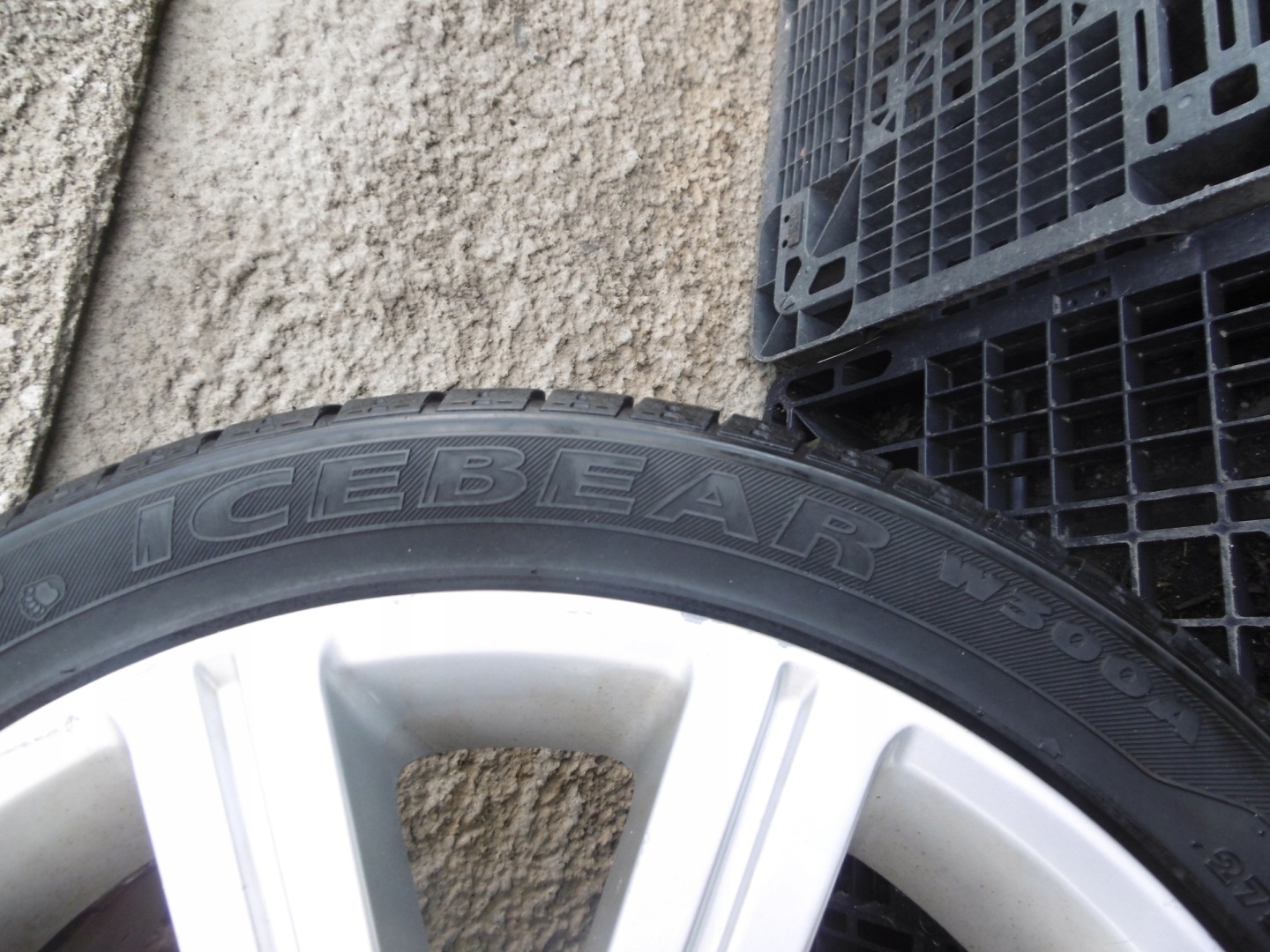 disc + tyre R 20 275/40 LAND RANGE ROVER